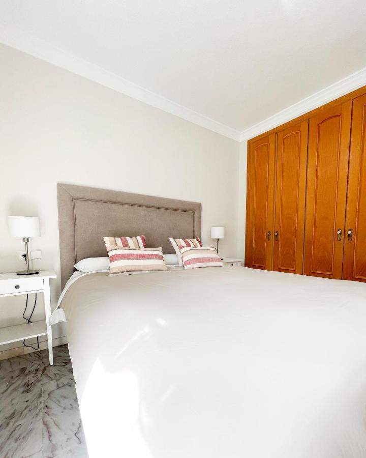 Ferienwohnung Holidays2Malaga Tomas De Echeverria 150 Mts To Beach & High Speed Wifi & Parking Exterior foto