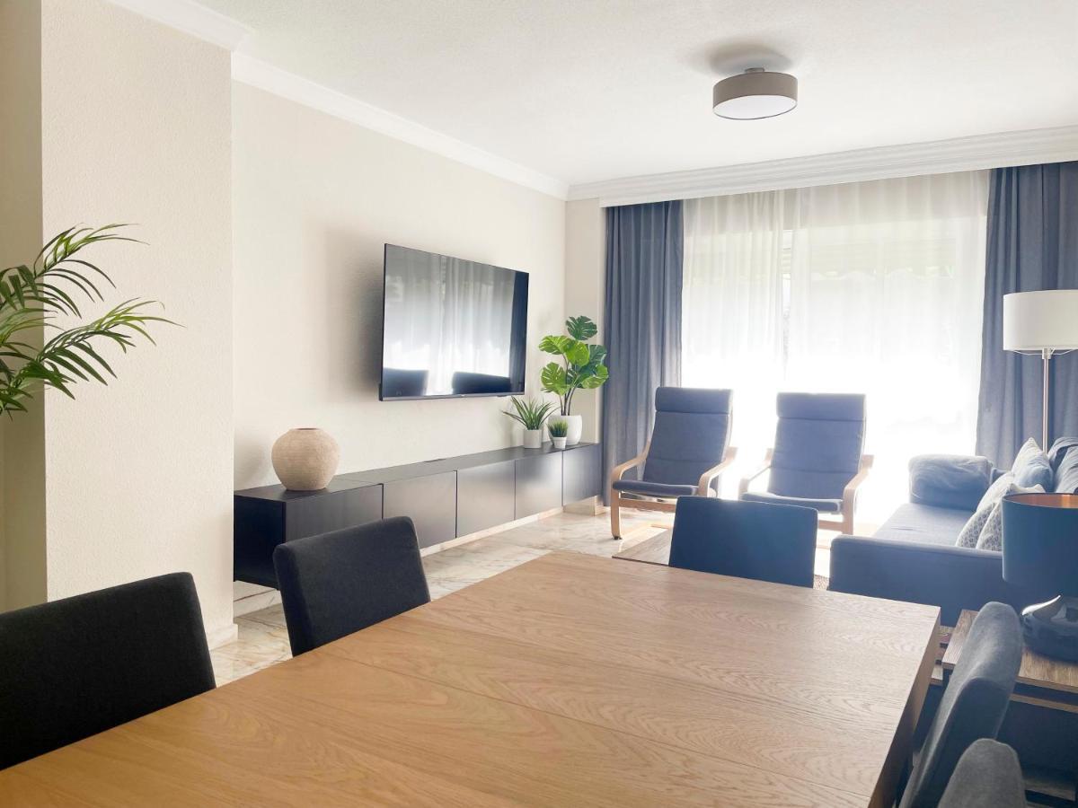 Ferienwohnung Holidays2Malaga Tomas De Echeverria 150 Mts To Beach & High Speed Wifi & Parking Exterior foto