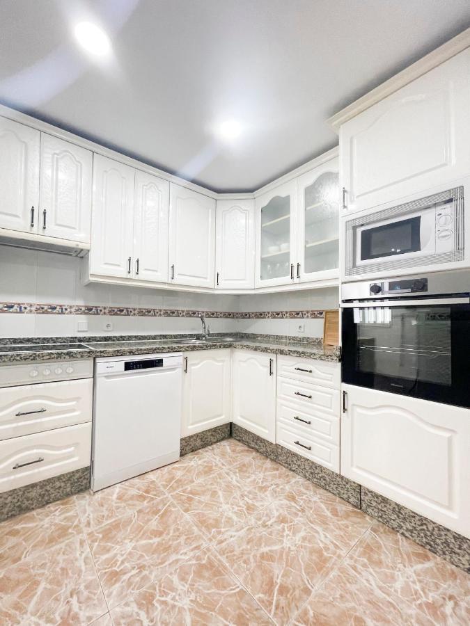 Ferienwohnung Holidays2Malaga Tomas De Echeverria 150 Mts To Beach & High Speed Wifi & Parking Exterior foto