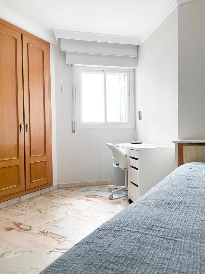 Ferienwohnung Holidays2Malaga Tomas De Echeverria 150 Mts To Beach & High Speed Wifi & Parking Exterior foto